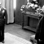 شاه در برابر مارشال دوگل، رییس جمهور فرانسه