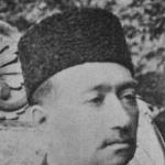 محمد علی شاه قاجار در فروردین ۱۳۰۳ در ۵۴ سالگی  به مرض قند در اروپا درگذشت