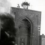 تصویری از به آتش کشیدن مسجد جامع کرمان