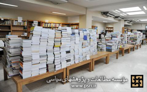 هزاران جلد کتاب با موضوع دفاع مقدس به کتابخانه آستان قدس رضوی افزوده شد 