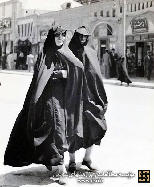 دو زن تهرانی قبل از کشف حجاب