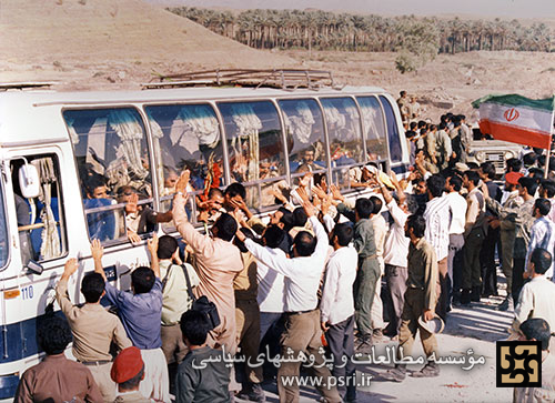 بازگشت آزادگان سرافراز به آغوش میهن