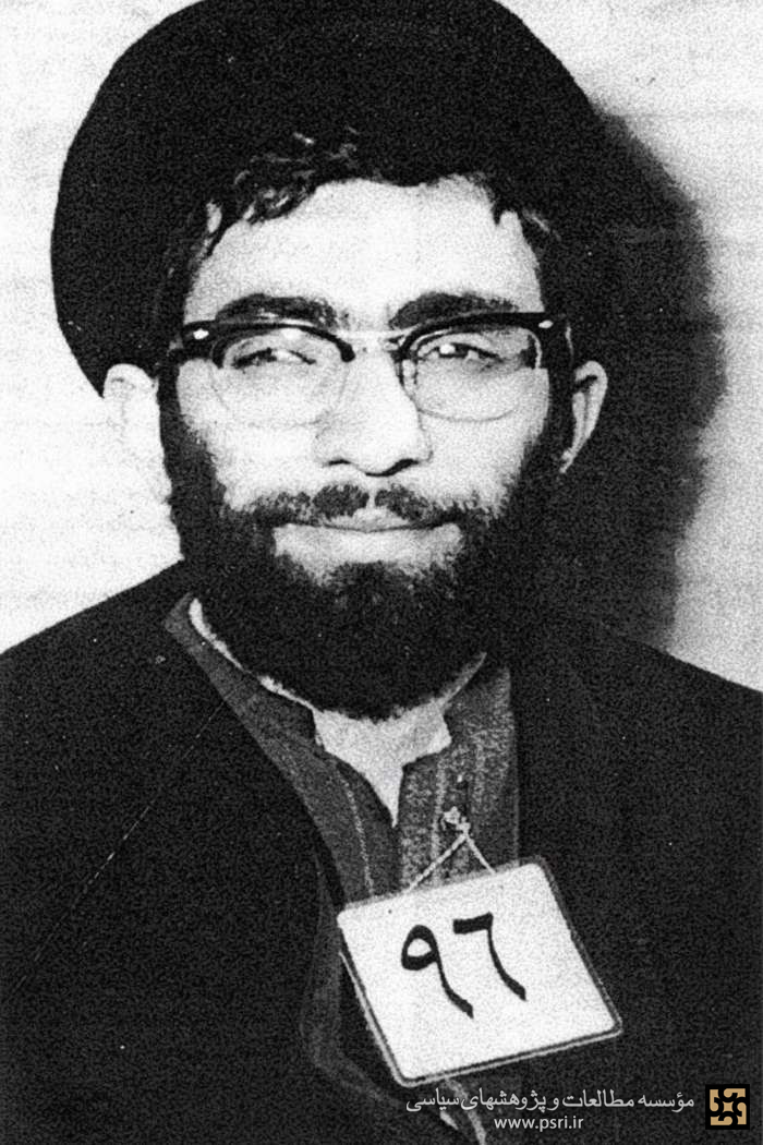 از منبر محرم تا زندان شاه