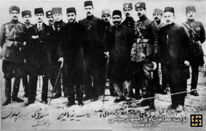 مشروطه تحمیلی، دیکتاتوری رضاخانی