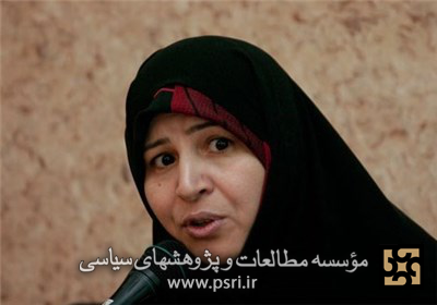 «معصومه رامهرمزی»‌ مجموعه داستان‌های دفاع مقدس ویژه کودکان را به نمایشگاه کتاب می‌آورد