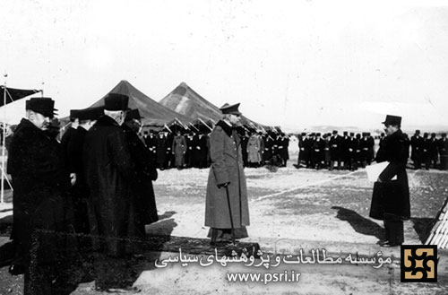 مراسم نصب اولین سنگ بنای دانشگاه تهران توسط رضاشاه پهلوی
