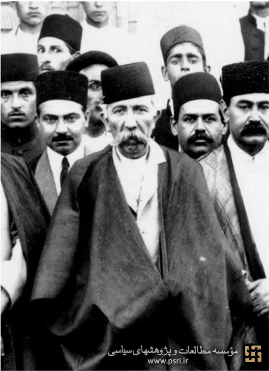 تصویری از مستوفی الممالک ریش سفید حکومت قاجار و پهلوی