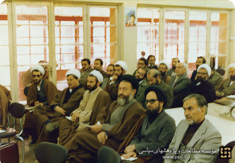 یکی از جلسات حزب جمهوری اسلامی