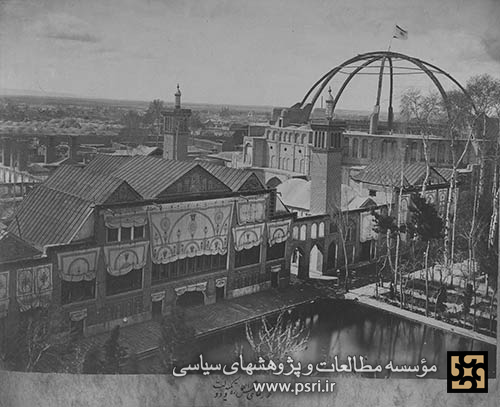 تصویری قدیمی از شمس العماره و تکیه دولت