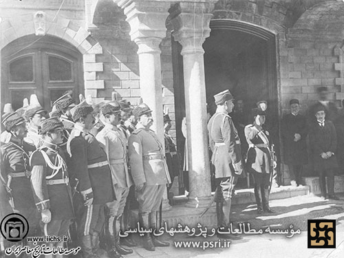 مراسم سلام در کاخ گلستان با حضور احمدشاه قاجار