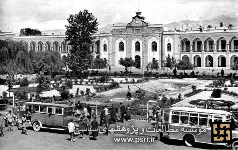 نمای دبگری از ساختمان بلدیه (شهرداری) در میدان توپخانه  