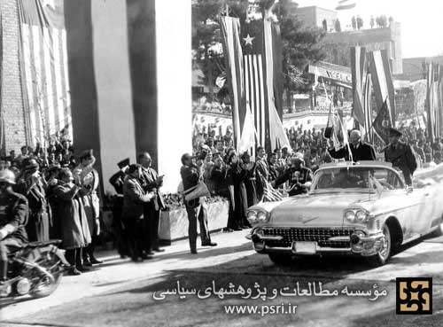 آیزنهاور رییس جمهور امریکا و محمد رضا پهلوی ، تهران ، ۲۲ آذر ۱۳۳۸