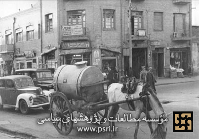 نمایی از یک خیابان در تهران قدیم