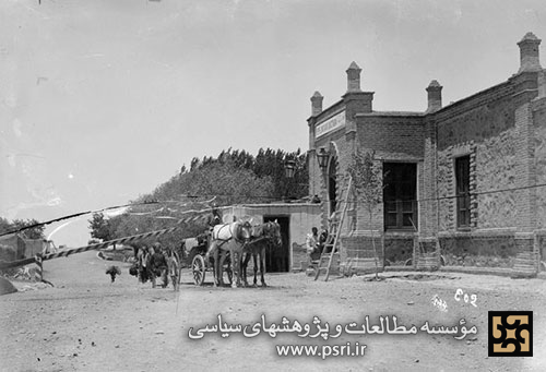 دروازه و عمارت پست تهران در دوره قاجار