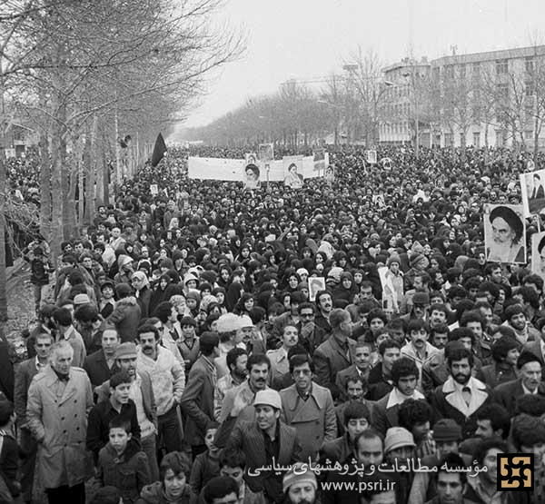 نمایی از تظاهرات عظیم مردم تهران در اربعین سال ۱۳۵۷