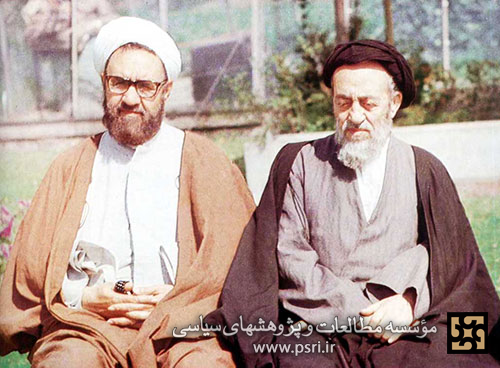 شهید مطهری در کنار استاد خود علامه طباطبایی