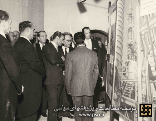 شاه در مراسم افتتاح کرسی انرژی اتمی در دانشگاه تهران ( ۱۳۴۲ )