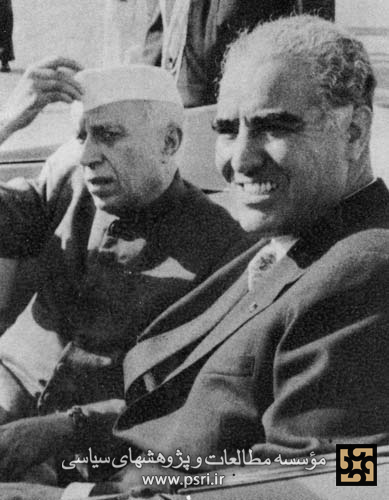 دکتر منوچهر اقبال و جواهر لعل نهرو نخست وزیر هندوستان