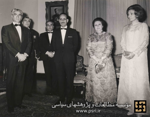 ورود عبدالرحمن عارف رئیس جمهور عراق به تهران ( ۲۷/۱۲/۱۳۴۵‌)
