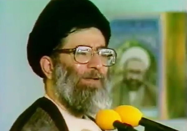 آیت الله خامنهای: قبول قطعنامه خیلی حقایق زیبا از انقلاب ما را آشکار کرد